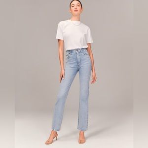 Abercrombie & Fitch NWT Ultra High Rise Ankle Straight Jean 28L Light Wash